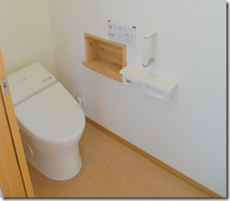浜松市南区で外断熱工法の大規模増改築 ー トイレ完成